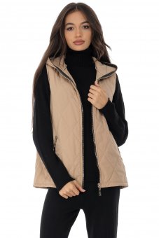 Quilted gilet Aimelia JR586 in Beige with a hood..