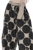 Pantaloni din catifea fina cu imprimeu, Negre Aimelia TR559